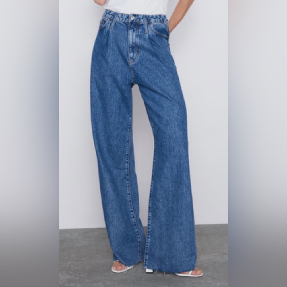 NWT  💙 Zara Dark Blue Flare Jeans